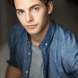 提姆·唐納德 飾演 Ben