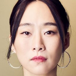 吳可熙 飾演 Lien Ching