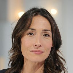 Annelise Hesme 飾演 Valérie