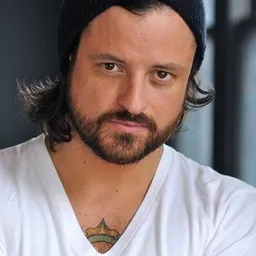 Donavon Stinson 飾演 Dad