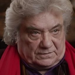 Julian Negulesco 飾演 Daniel