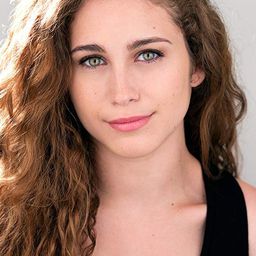 Cecilia Leal 飾演 Camila