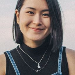 Amy Keum 飾演 Leslie