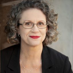 Catherine Gaffney 飾演 Receptionist (voice)