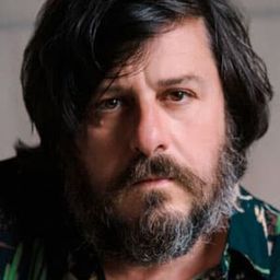 阿爾貝托·阿斯托里 飾演 Molotov