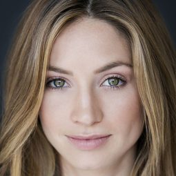 Brooke Butler 飾演 Candace