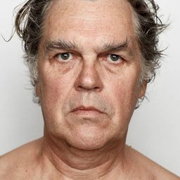 Bill Hugg 飾演 Grandpa