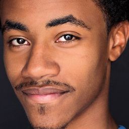 DeMarius R. Copes 飾演 Oliver