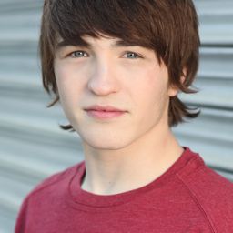 Deema Aitken - Lingua Franca演員 飾演Boris