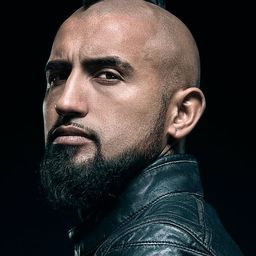 Arturo Vidal 飾演 Self