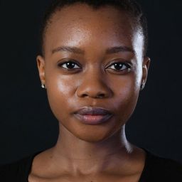 Basetsana Motloung - 醇愛戀曲演員 飾演KG