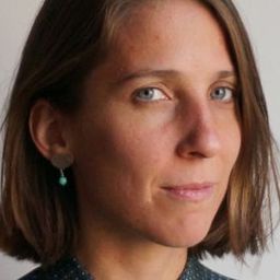 María Meira - 親人一口價編劇