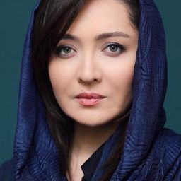 Niki Karimi 飾演 