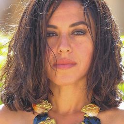 夏希拉法赫米 飾演 Claire's Friend