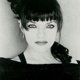 Nina Hagen 飾演 