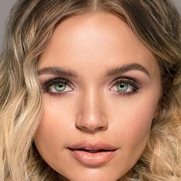 Veronika Dash - Frat Star演員 飾演Natalie