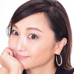 小松由佳 飾演 Queen of Singer (voice)