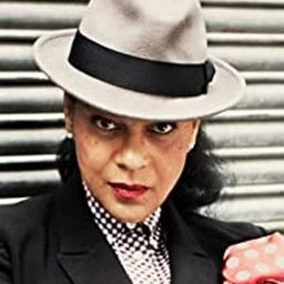 Pauline Black 飾演 The Psychic Commando