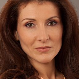 Mafalda Vilhena 飾演 