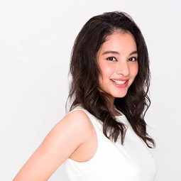 蒼葉 える 飾演 Clara Steinbelt