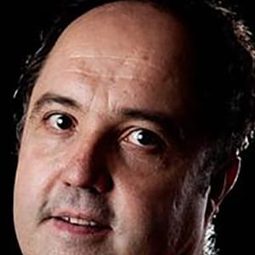 Eduardo Antuña - 呂西斯特拉忒演員 飾演Harpix