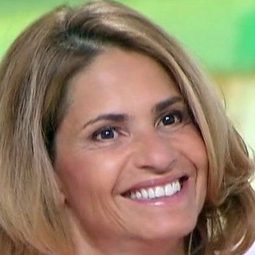 Christelle Ballestrero 飾演 La reine des crevettes