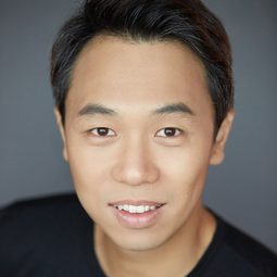 鄭良雄 - 屍殺軍營演員 飾演Corporal Tan Kayu