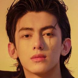 Wang Jiahui 飾演 Jiang Wu