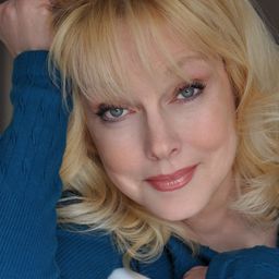 Lee Benton 飾演 Jennie