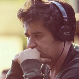 哈特姆·科萊切 - 九號太空船導演