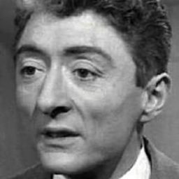 André Versini 飾演 Le Marquis Thierry Lepel