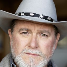 Vic Browder - 陽光練習曲演員 飾演Gun Shop Owner