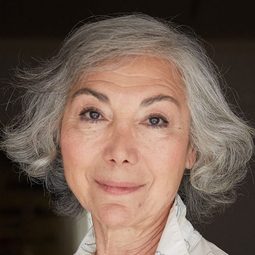 Teresa del Olmo 飾演 Amiga de la madre