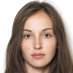 海倫娜·巴巴里 - 艾莉絲的闇影謎情演員 飾演Iris Doriot