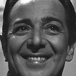 Gianni Agus 飾演 Avv. Sciabica