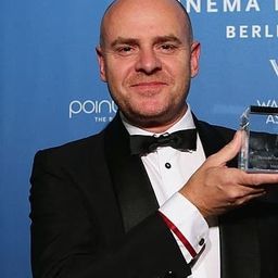 Craig Bartholomew Strydom 飾演 Self