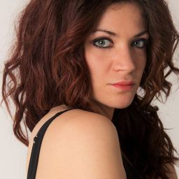 Maïté Katinka Lonne - 舐血成人禮演員 飾演Haze Amphitheater