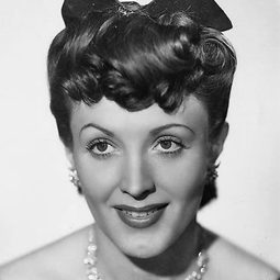 Kay Linaker 飾演 Joan Karnoff