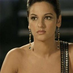 Corinne Jiga 飾演 Ramona