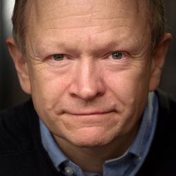 John Albasiny - 針墊女孩演員 飾演Mr Waters