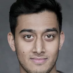Karan Gill 飾演 