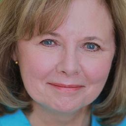 Aubrey Manning 飾演 Grandma Katharine