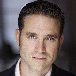 V.G. Winter 飾演 Delivery Man