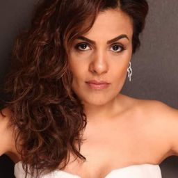 يارا جبران 飾演 أمينة