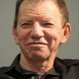 Max Grodénchik - 巴頓芬克演員 飾演Clapper Boy