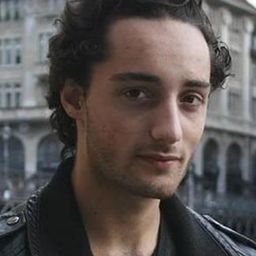 Scherwin Amini 飾演 Claudio Lafranconi