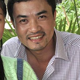 Hồng Minh 飾演 Hà