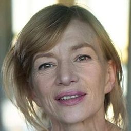 Laura Devoti - Torta di mele演員 飾演