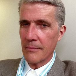 Robert Dawson 飾演 Lord Fry