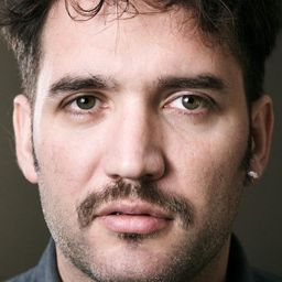 Cristián Jiménez 飾演 Esteban